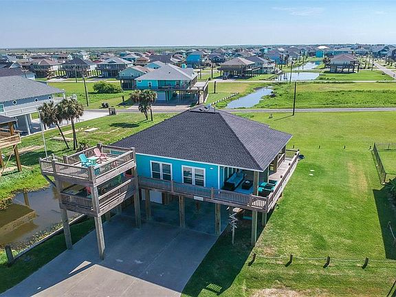 2nd image of 914 Seadrift Dr