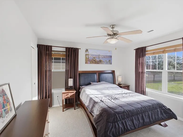 3519 SE Quayside St — Photo 35