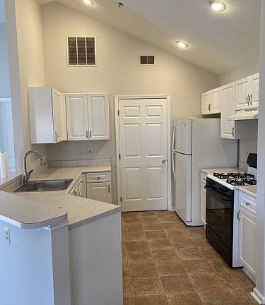 2nd image of 4710 Tudor Dr #4710