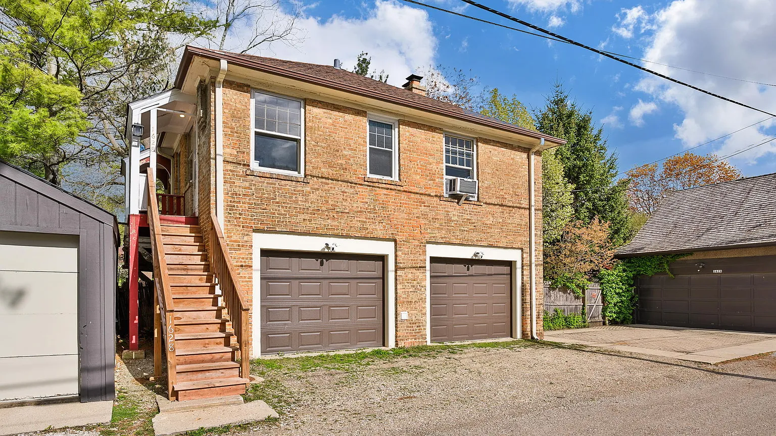 1632 Wesley Ave photo 1