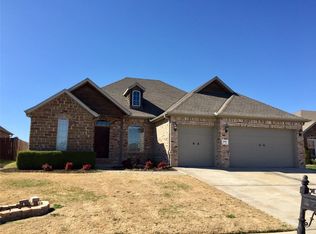 3808 N 3rd St, Rogers, AR 72756