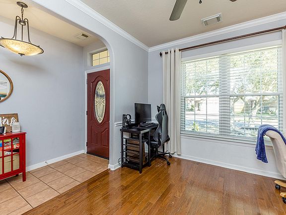 4th image of 951 Umbria Ln