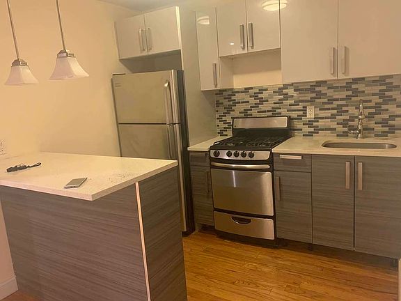 4th image of 335 Hancock St #1A