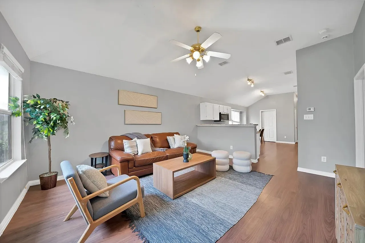 11824 Bobcat Drive — Photo 2