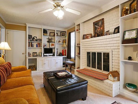 4th image of 3221 Mary Dr