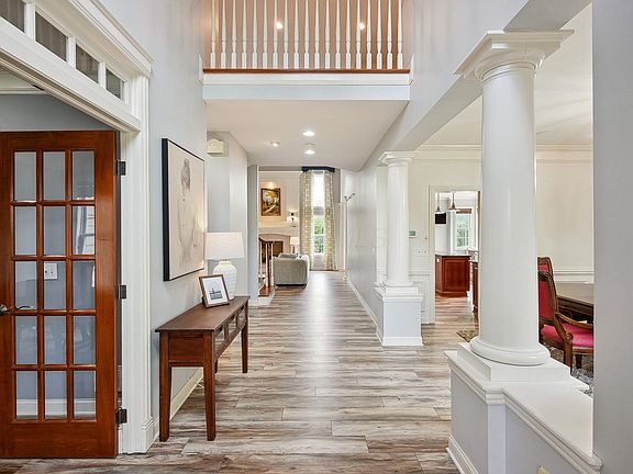 3rd image of 5128 Port Haven Ct