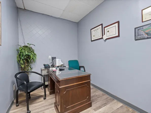 510 43rd Street image 20 of 32