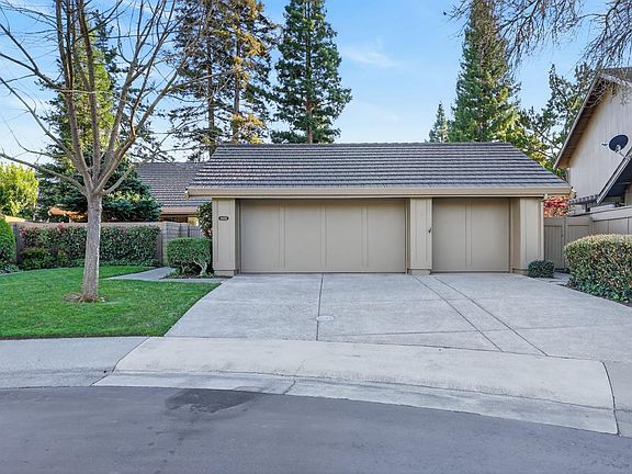 4th image of 11474 Round House Ct