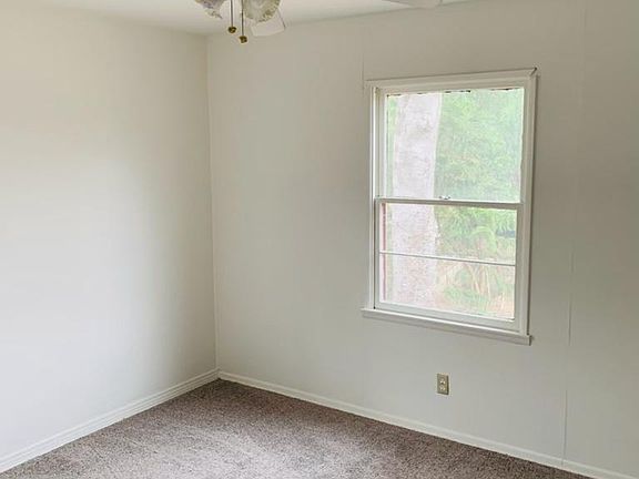 2nd image of 10646 Nassau Ave