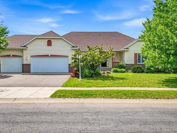 2nd image of 29673 Shoreview Cir