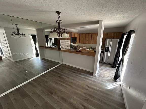 5th image of 1700 Embassy Dr APT 204