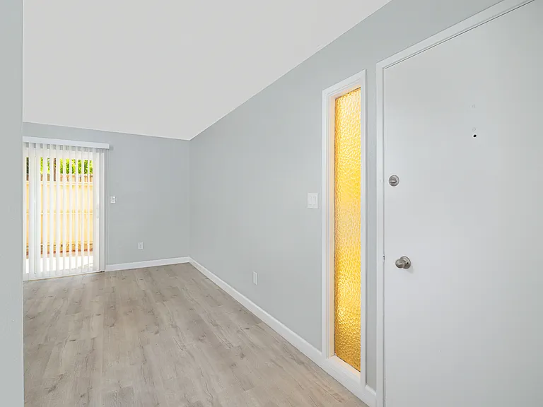 Crestview North Apartments — Photo 31