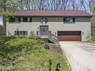 W3538 Washington Dr, Lake Geneva, WI 53147