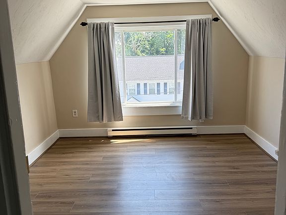 2nd image of 28 Russell St APT 3