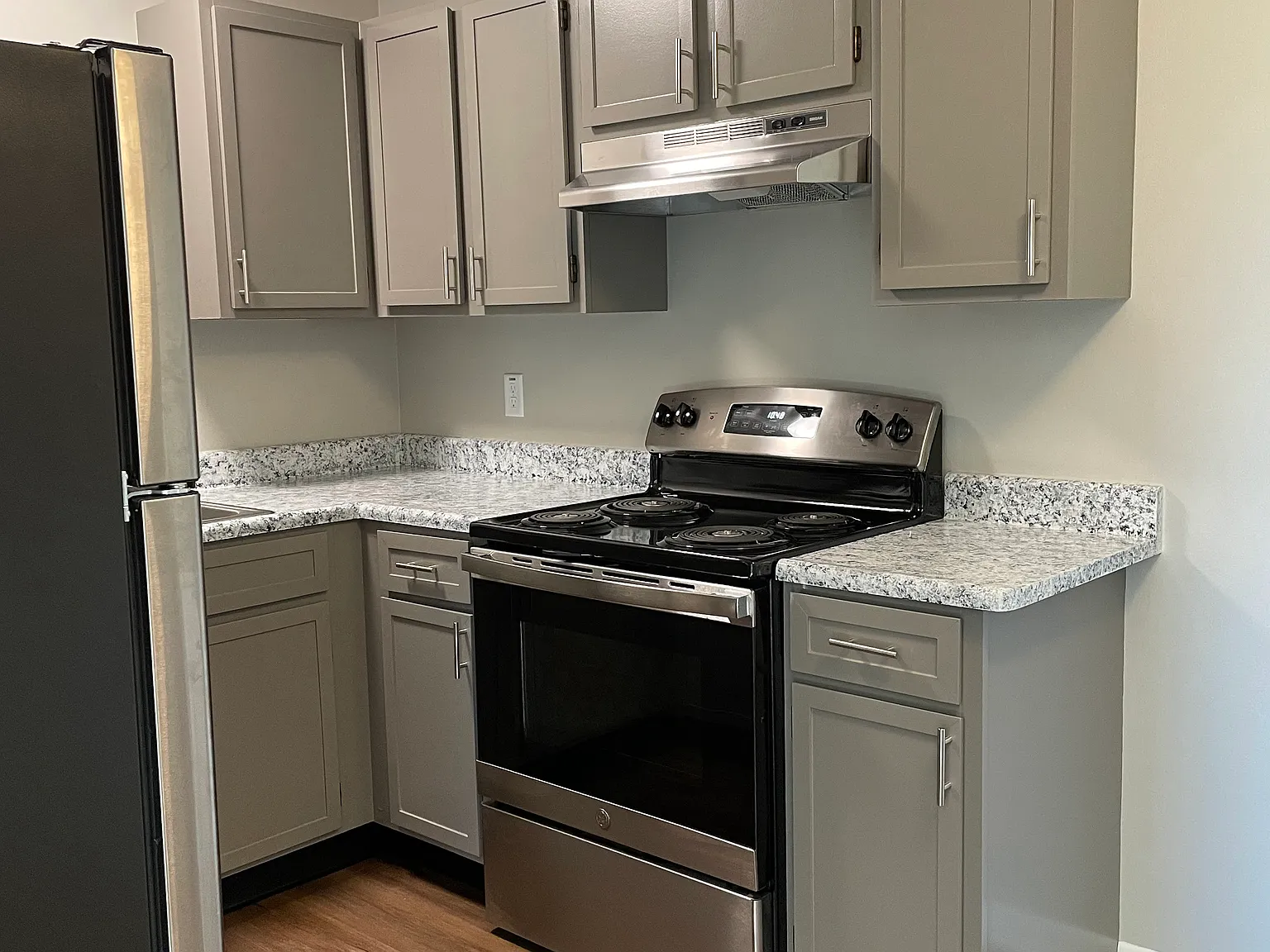 2 bed, 725 sqft, $1,450 — Photo 2