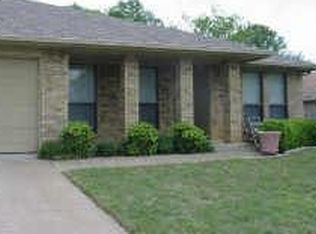 2928 Turtlerock Dr, Bedford, TX 76021