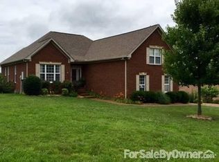 4091 Summit Dr, Greenbrier, TN 37073