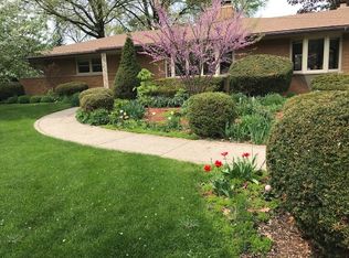 22W706 Poplar Rd, Glen Ellyn, IL 60137