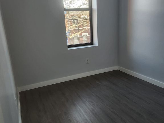 5th image of 129 Beadel St #2