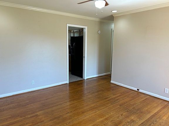 3rd image of 2407 Lazenby Dr