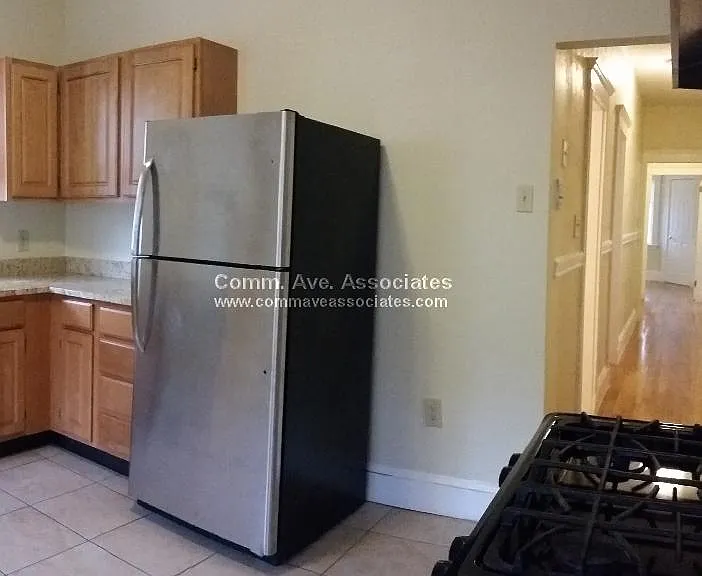 21 Roseclair St #2 — Photo 11