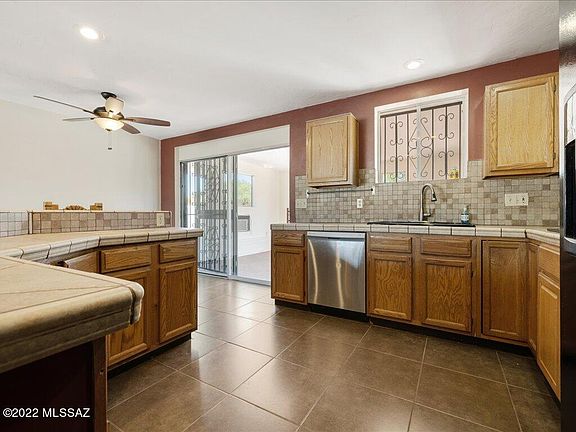 3rd image of 8062 E Scarlett St