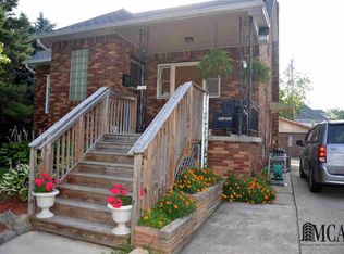 126 Riverview Ave, Monroe, MI 48162