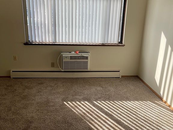 5th image of 318 S Church St #105