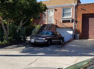 7349 53rd Rd, Maspeth, NY 11378