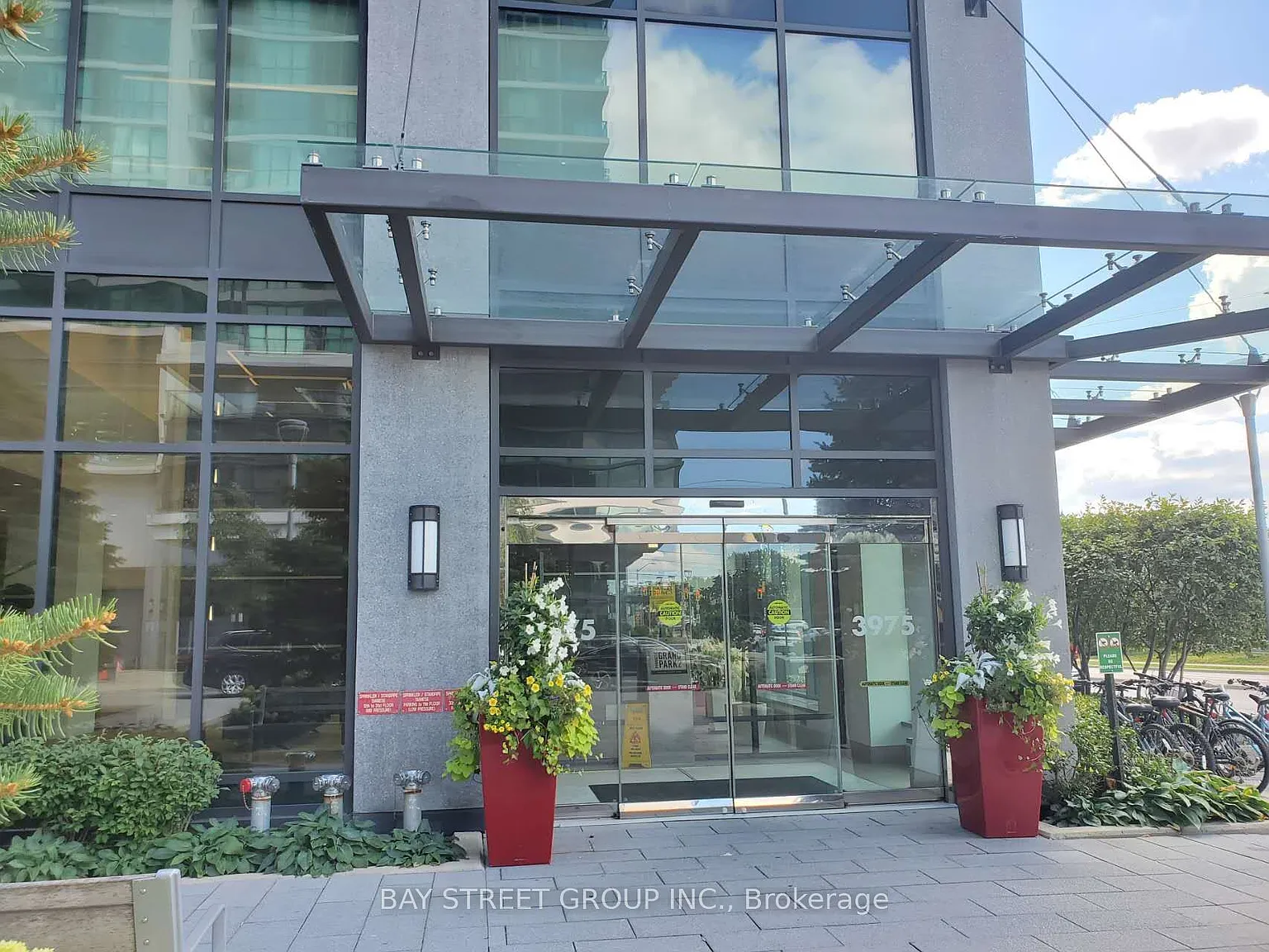 3975 Grand Park Dr — Photo 2