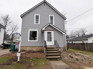 417 Stark Ave, Sycamore, IL 60178