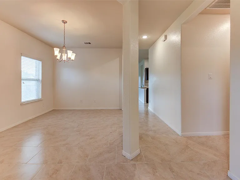 734 Mill Spring Ct — Photo 13