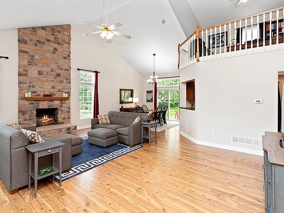 5th image of 690 Stonewater Ct