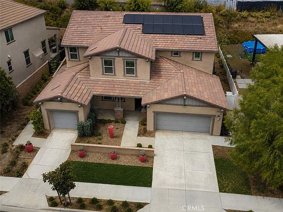 3rd image of 2750 Kings Canyon Dr
