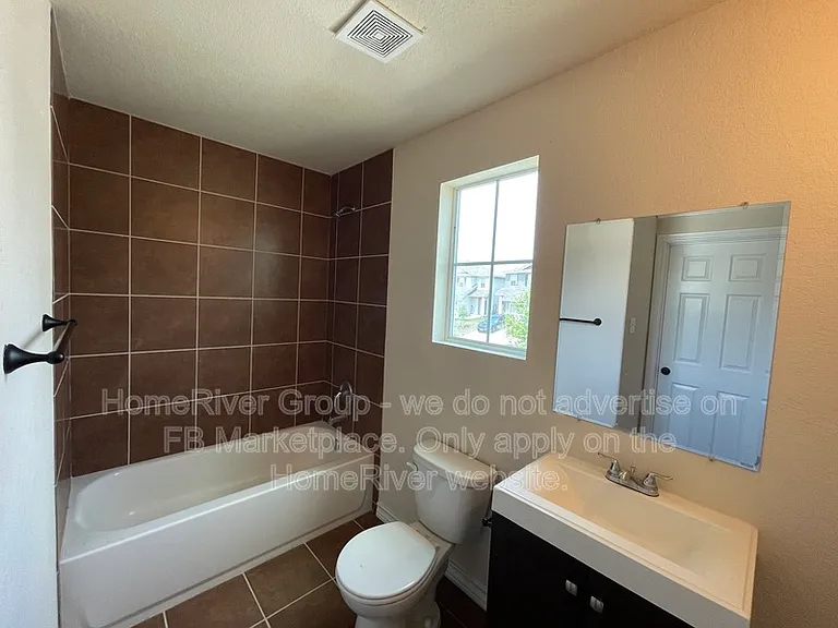 6414 Melanzane Ave #4 — Photo 9
