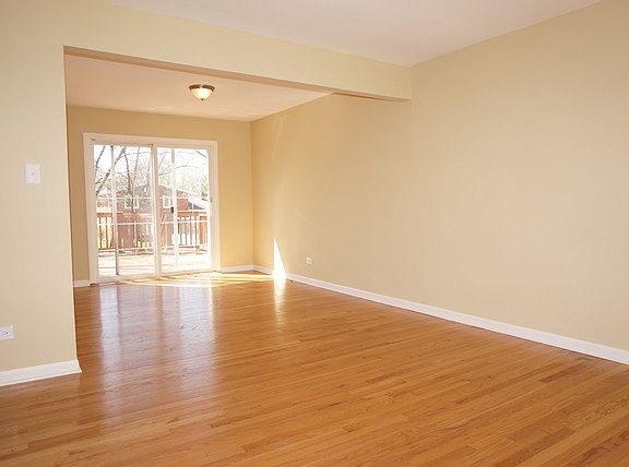 4th image of 615 Shorewood Dr