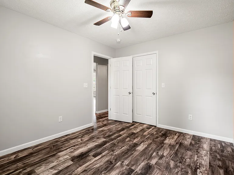 2099 Yacht Club Rd — Photo 39