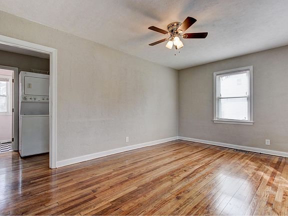 4th image of 2330 Greenfield Ln