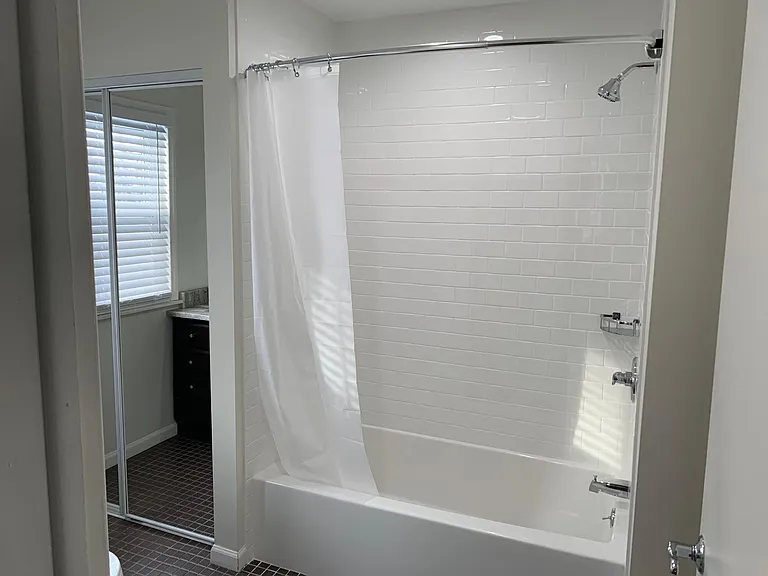 3105 W Auburn Rd — Photo 23