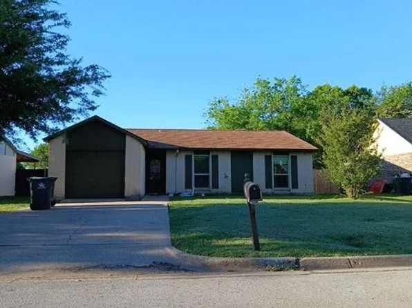 2318 Idlewood Dr, Arlington, TX 76014