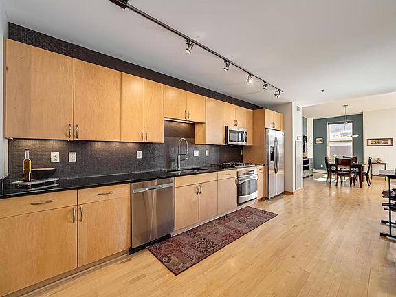 3rd image of 401 N 2nd St Unit 321