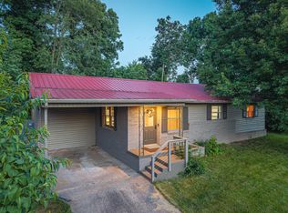130 1st Ave, Fayetteville, WV 25840