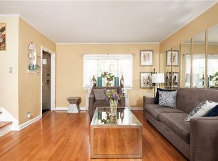 114-83 226th St, Cambria Heights, NY 11411