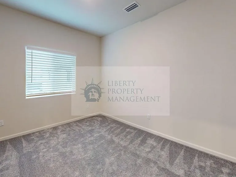 636 Granada Ct — Photo 11