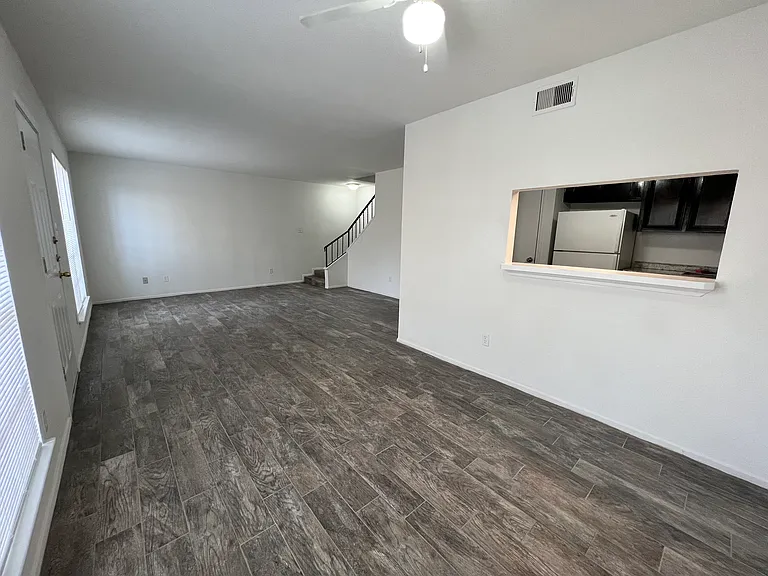 Pinewood Townhomes — Photo 15