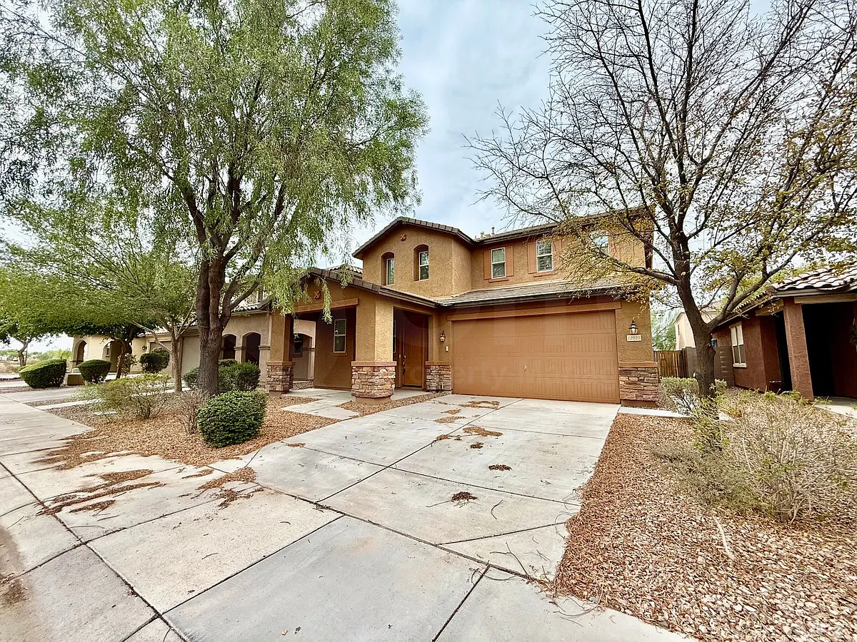 3 bed, 2.5 bath, 2514 sqft, $2,250 — Photo 2
