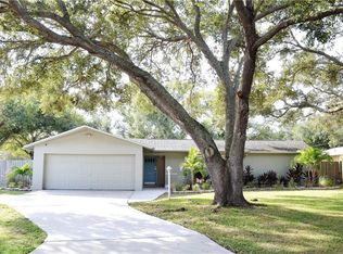 1889 Oak Park Dr N, Clearwater, FL 33764