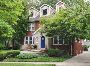 15 Emmons Ct, Wyandotte, MI 48192