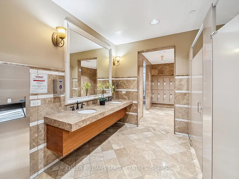 9245 Jane St #902 — Photo 28
