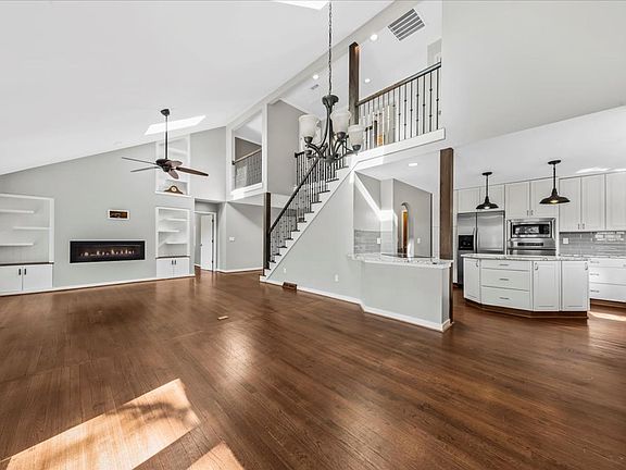 3rd image of 2051 Marsh Flower Ln